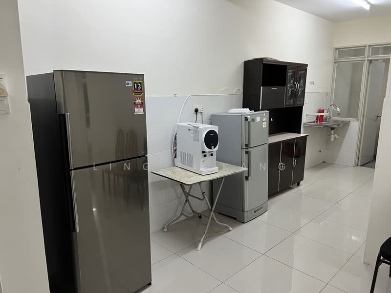 Condominium for Sale at Platinum Lake PV 15 - Ling Zi Kang - Kitchen - PropertyGuru.com.my