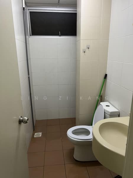 Condominium for Sale at Platinum Lake PV 15 - Ling Zi Kang - Bathroom - PropertyGuru.com.my