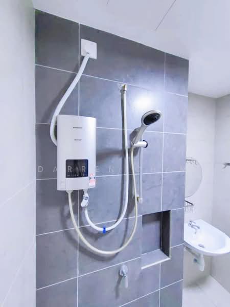 Servis Apartment untuk Disewa di Luminari - Darren Cham - Bathroom - PropertyGuru.com.my