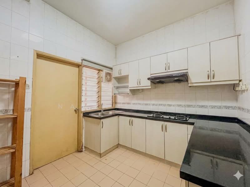 Rumah Teres 2 Tingkat untuk Dijual di Bukit Jelutong (Shah Alam) - Nadia Shukri - Kitchen - PropertyGuru.com.my
