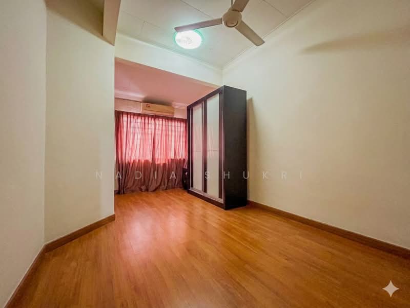 Rumah Teres 2 Tingkat untuk Dijual di Bukit Jelutong (Shah Alam) - Nadia Shukri - Bedroom - PropertyGuru.com.my
