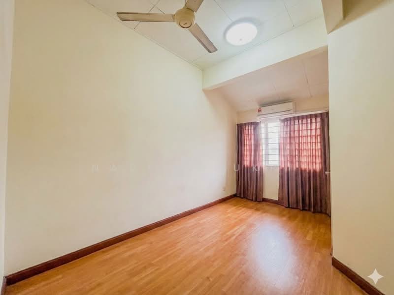 Rumah Teres 2 Tingkat untuk Dijual di Bukit Jelutong (Shah Alam) - Nadia Shukri - Bedroom - PropertyGuru.com.my