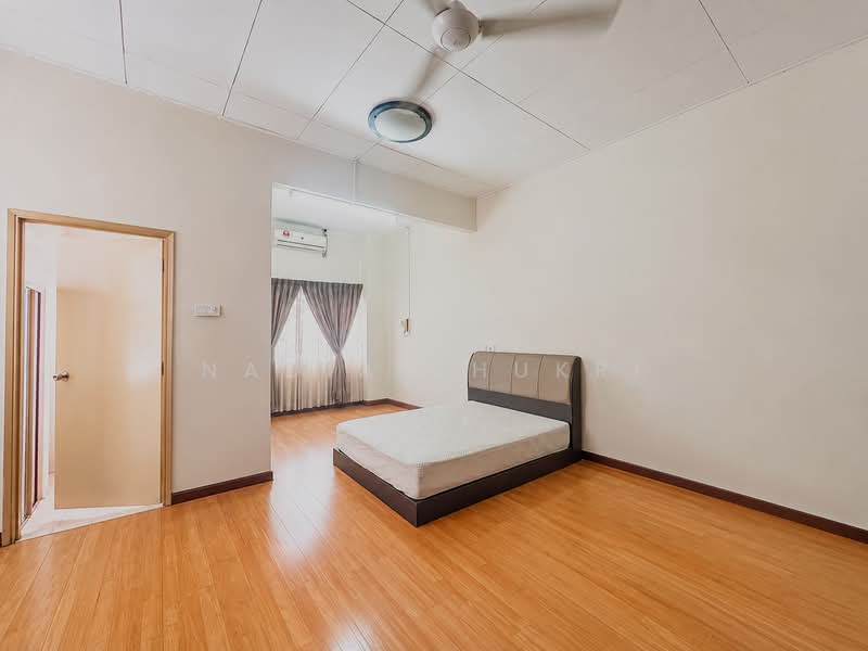 Rumah Teres 2 Tingkat untuk Dijual di Bukit Jelutong (Shah Alam) - Nadia Shukri - Bedroom - PropertyGuru.com.my