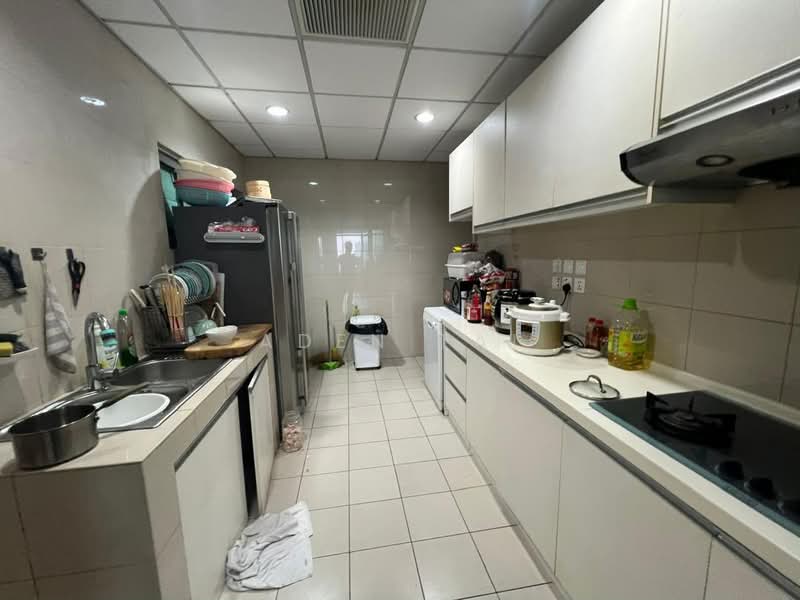 Kondominium untuk Dijual di 10 Mont Kiara @ MK10 - Aden Tai - Kitchen - PropertyGuru.com.my
