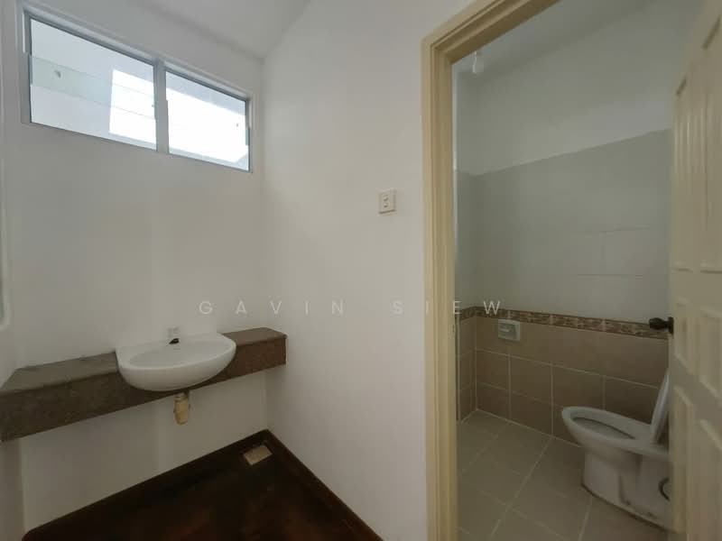 2-storey Terraced House for Sale in Taman Sri Pulai Perdana (Skudai) - Gavin Siew - Bathroom - PropertyGuru.com.my