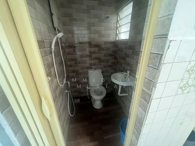 Rumah Teres 1 Tingkat untuk Dijual di Taman Sri Putih (Seremban) - Muhammed Nazri bin Mustapha - Bathroom - PropertyGuru.com.my