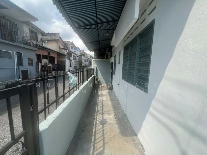 Rumah Teres 1 Tingkat untuk Dijual di Taman Sri Putih (Seremban) - Muhammed Nazri bin Mustapha - Exterior - PropertyGuru.com.my