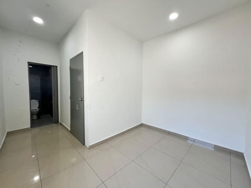 Rumah Teres 2 Tingkat untuk Dijual di Setia Tropika (Johor Bahru) - Louis Lim - PropertyGuru.com.my