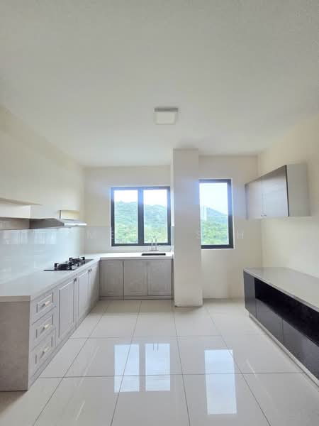 Kondominium untuk Dijual di Pavilion Resort - Amelie Soh - Kitchen - PropertyGuru.com.my