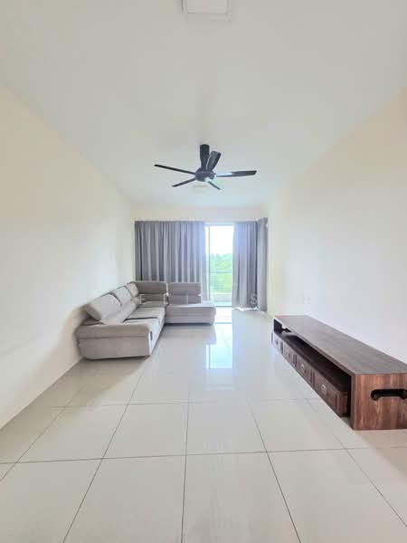 Kondominium untuk Dijual di Pavilion Resort - Amelie Soh - Living Room - PropertyGuru.com.my
