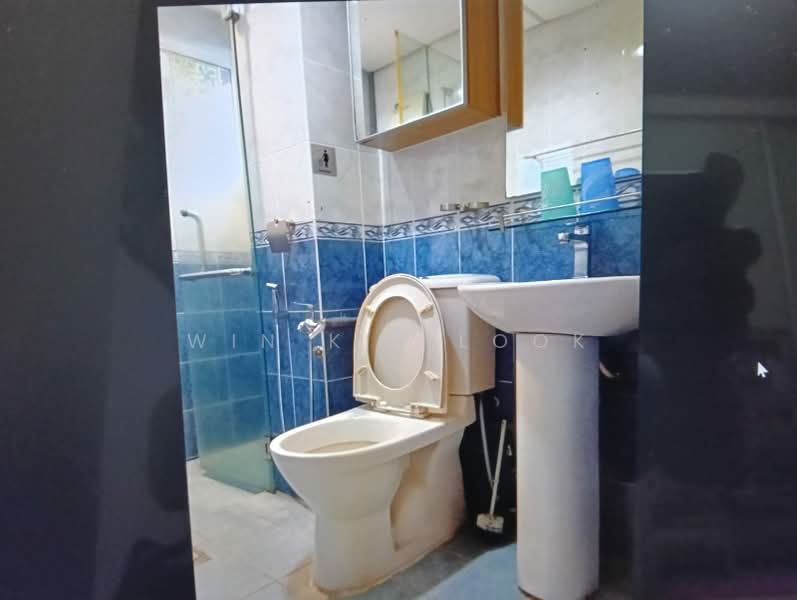 Condominium for Rent at Sri Emas - Win Kit Look - Bathroom - PropertyGuru.com.my