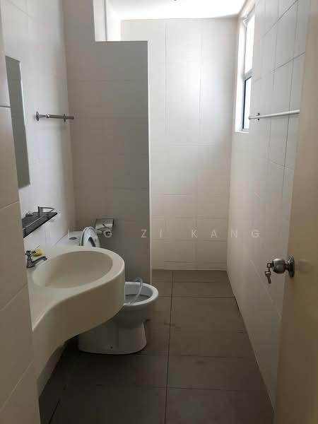 Service Residence for Sale at Platinum Lake PV 21 - Ling Zi Kang - Bathroom - PropertyGuru.com.my
