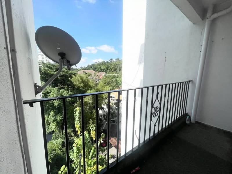 Kondominium untuk Dijual di Pantai Hillpark 2 - Azli Ibrahim - Balcony - PropertyGuru.com.my