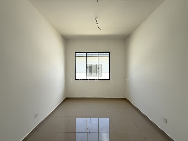 Rumah Teres 1 Tingkat untuk Dijual di Eco Grandeur (Puncak Alam) - Calvin Lim - PropertyGuru.com.my