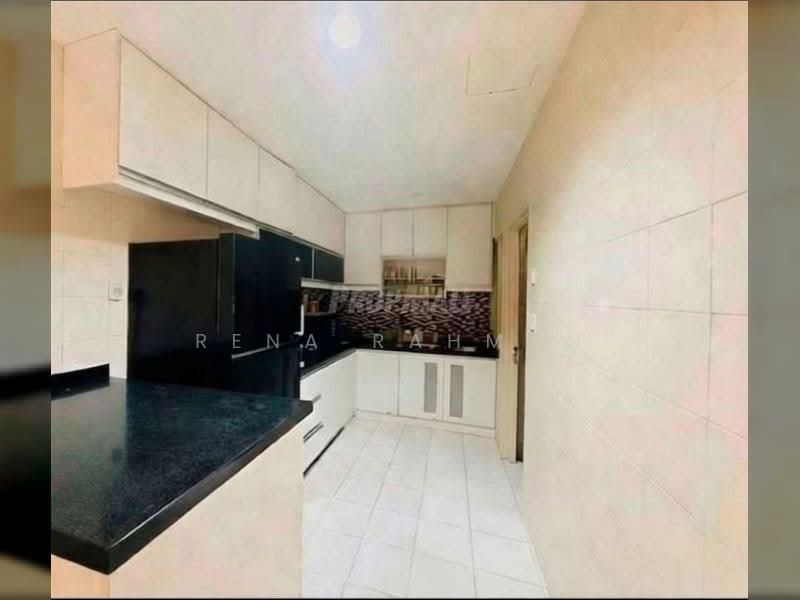 Condominium for Sale at Tiara Duta - Rena Rahman - Kitchen - PropertyGuru.com.my