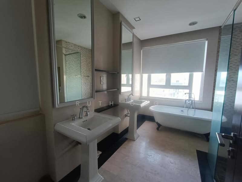 Kondominium untuk Disewa di Quayside Seafront Resort Condominiums - Ruth Ong - Bathroom - PropertyGuru.com.my