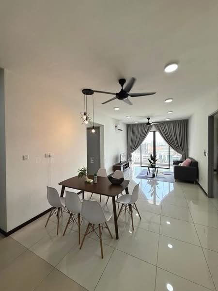 Servis Apartment untuk Disewa di Luminari - Darren Cham - Living Room - PropertyGuru.com.my