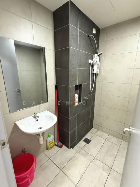 Servis Apartment untuk Disewa di Luminari - Darren Cham - Bathroom - PropertyGuru.com.my