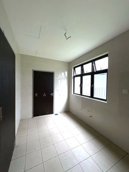 Cluster House for Sale in Taman Glenmarie (Johor Bahru) - Karl Lim - Interior - PropertyGuru.com.my