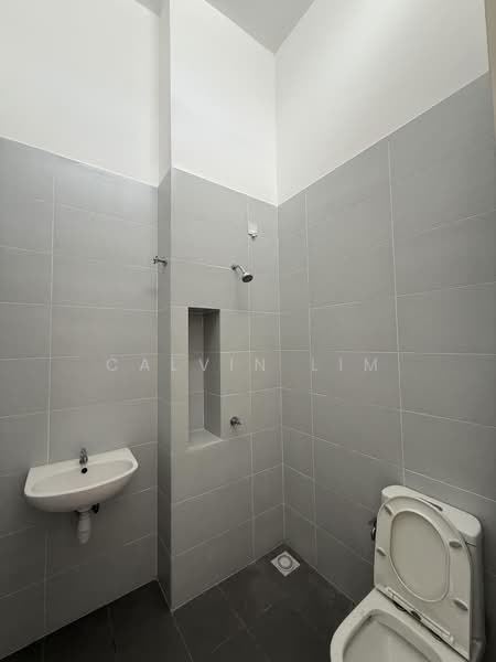 1-storey Terraced House for Sale in Shah Alam (Selangor) - Calvin Lim - Bathroom - PropertyGuru.com.my