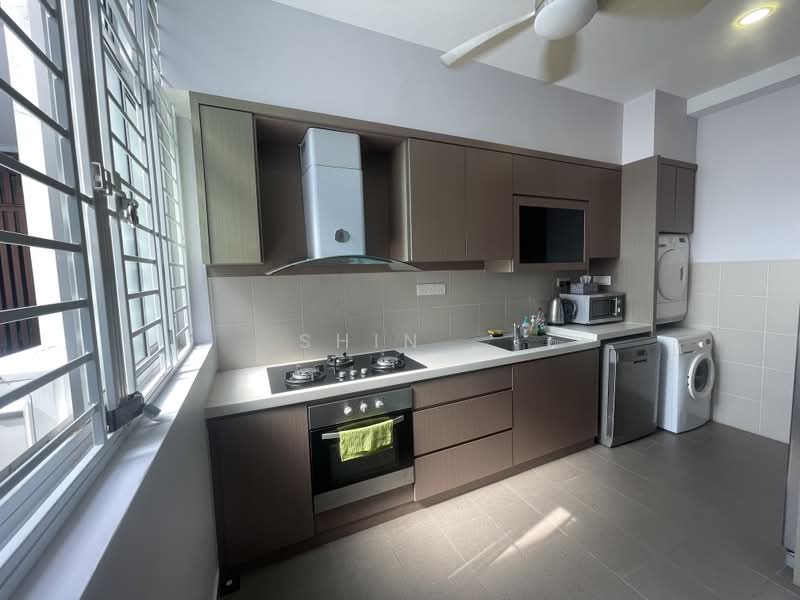 Condominium for Sale at Fairway Suites - Shin . - Kitchen - PropertyGuru.com.my