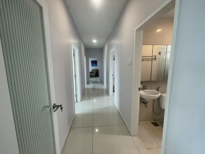 Condominium for Sale at Fairway Suites - Shin . - Corridor - PropertyGuru.com.my