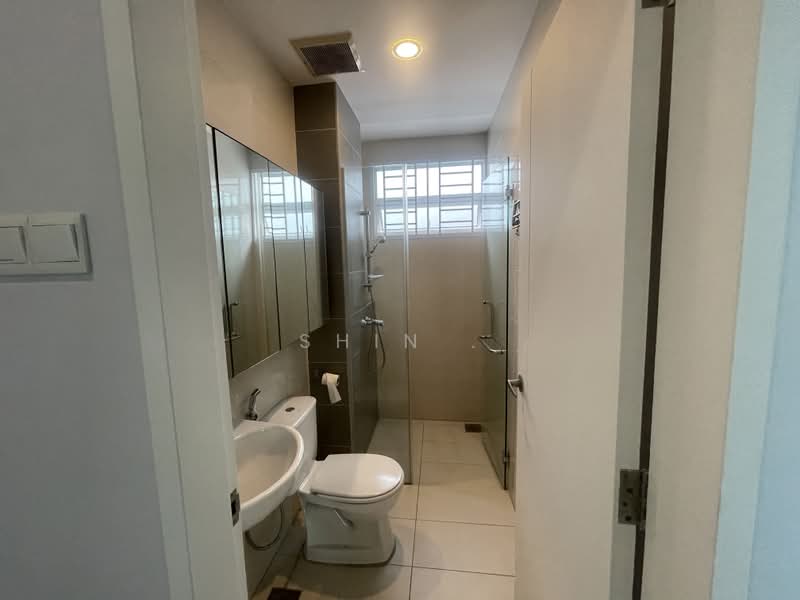 Condominium for Sale at Fairway Suites - Shin . - Bathroom - PropertyGuru.com.my