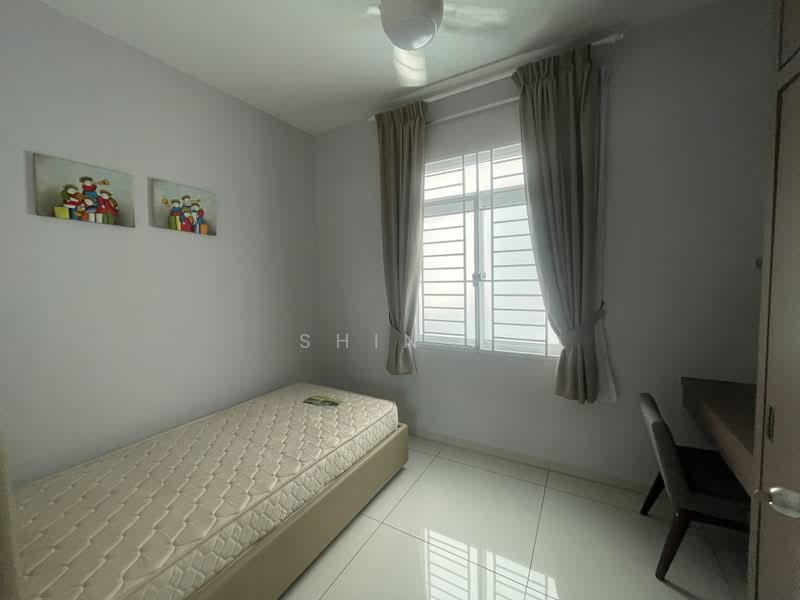 Condominium for Sale at Fairway Suites - Shin . - Bedroom - PropertyGuru.com.my