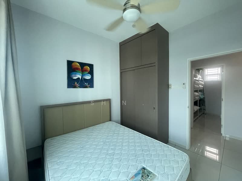 Condominium for Sale at Fairway Suites - Shin . - Bedroom - PropertyGuru.com.my
