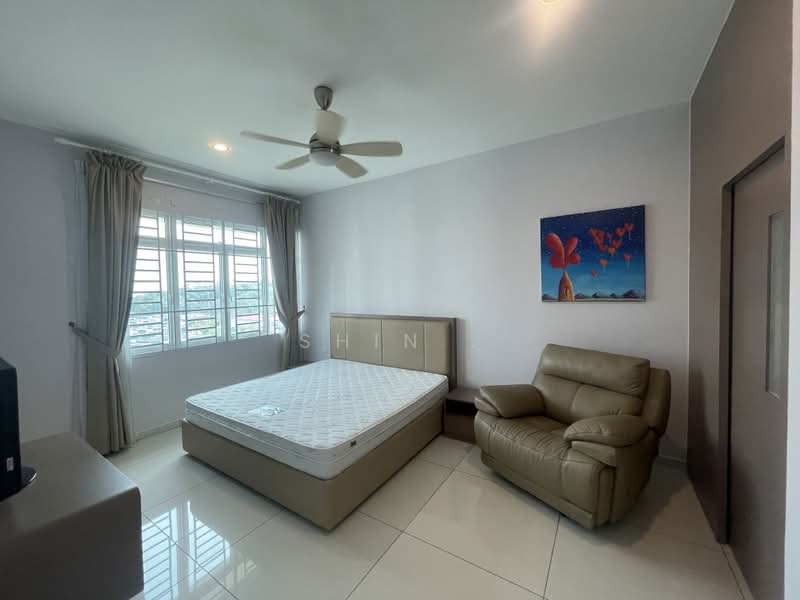 Condominium for Sale at Fairway Suites - Shin . - Bedroom - PropertyGuru.com.my