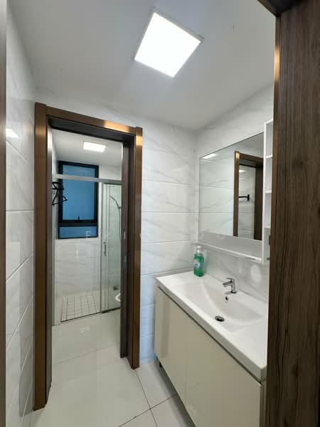 Pangsapuri untuk Dijual di Starview Bay @ Forest City - Eric Foo - Bathroom - PropertyGuru.com.my