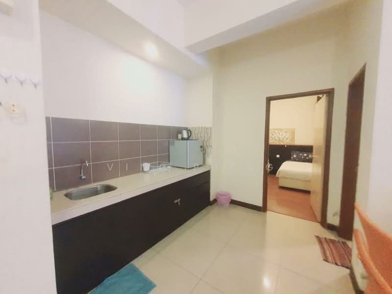 Service Residence for Sale at Bayou Lagoon Park Resort - Vinc Pheng - Kitchen - PropertyGuru.com.my