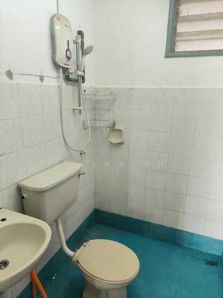 Kondominium untuk Disewa di Garden Park - Selina Yu - Bathroom - PropertyGuru.com.my