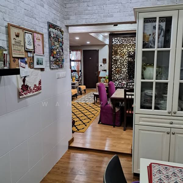 Semi-Detached House for Sale in Puncak Bestari (Puncak Alam) - Wan Azima - Dining Room - PropertyGuru.com.my