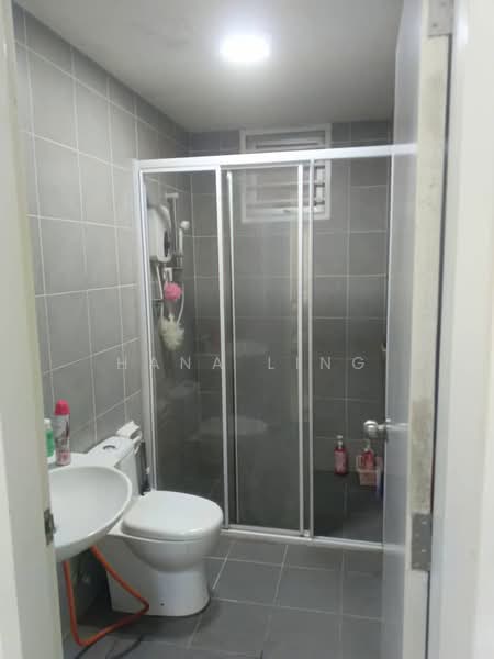Service Residence for Rent at Savanna Executive Suite @ Southville City - Hana Ling - Bathroom - PropertyGuru.com.my