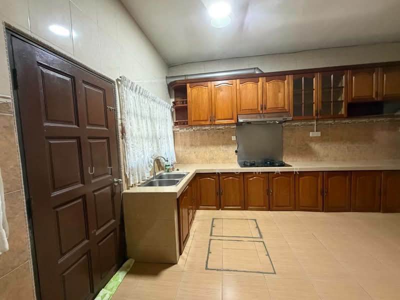 Rumah Teres 2 Tingkat untuk Dijual di Taman Gembira Baru (Klang) - Uthaya Kumar - Kitchen - PropertyGuru.com.my