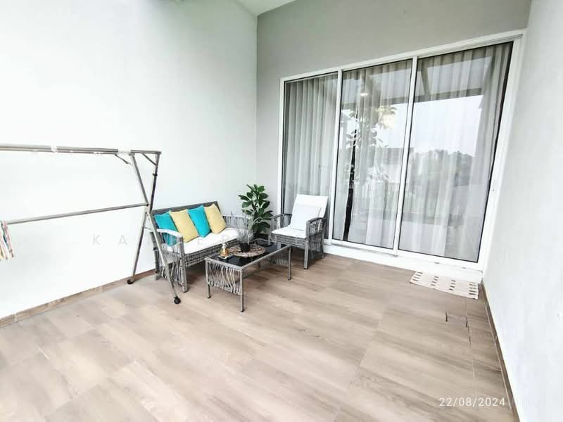 3-storey Terraced House for Rent in Rawang (Selangor) - Katherine Leong - Balcony - PropertyGuru.com.my