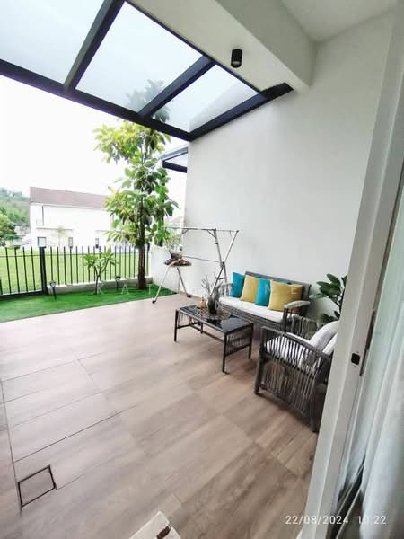3-storey Terraced House for Rent in Rawang (Selangor) - Katherine Leong - Balcony - PropertyGuru.com.my