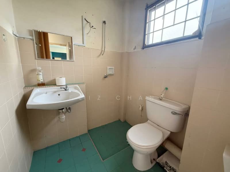 Apartment for Rent at Aman Puri Apartment - Eliz Chan - Bathroom - PropertyGuru.com.my