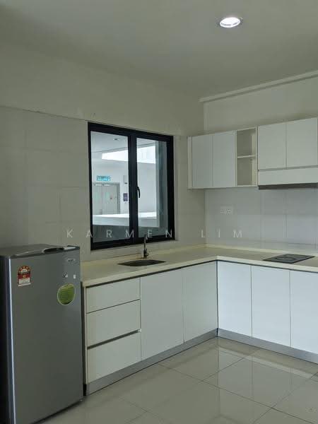 Condominium for Sale at Hedgeford 10 Residences - Karmen Lim - Kitchen - PropertyGuru.com.my