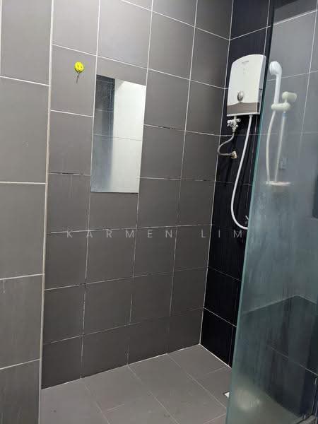 Condominium for Sale at Hedgeford 10 Residences - Karmen Lim - Bathroom - PropertyGuru.com.my