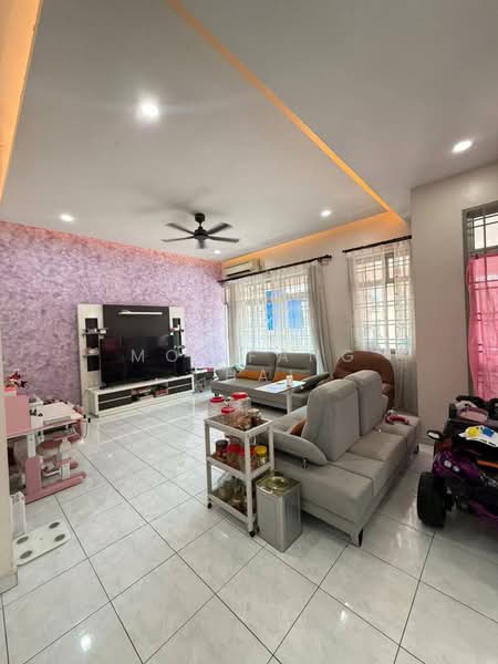 Rumah Berkembar untuk Dijual di Taman Bukit Jaya (Ulu Tiram) - Moi Fang Chai - Living Room - PropertyGuru.com.my