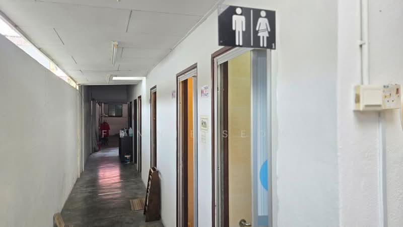 Rumah Banglo untuk Dijual di Air Hitam (Ayer Itam) - Fennie Seow - Corridor - PropertyGuru.com.my