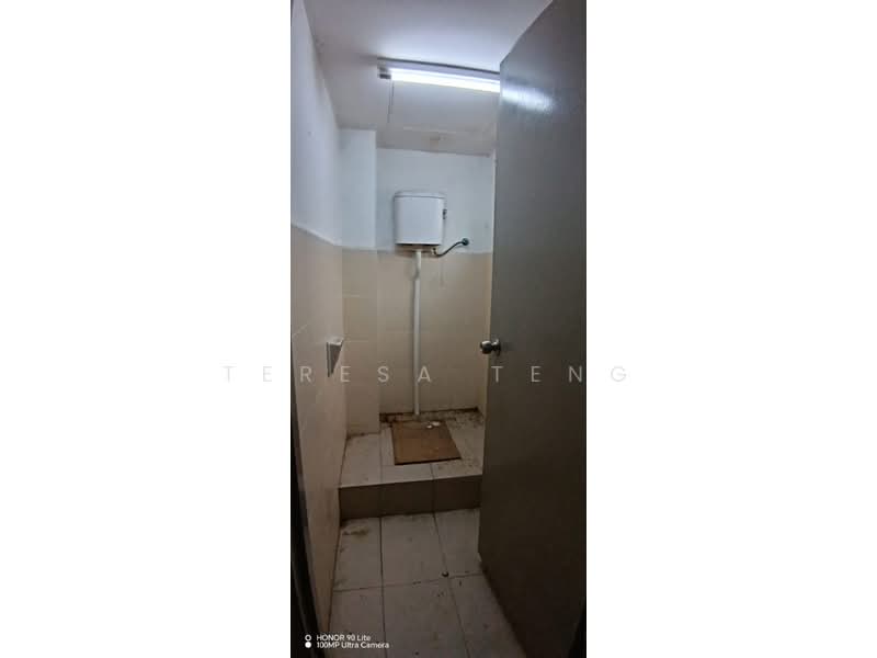 Shop / Office for Rent in Klang (Selangor) - Teresa Teng - Bathroom - PropertyGuru.com.my