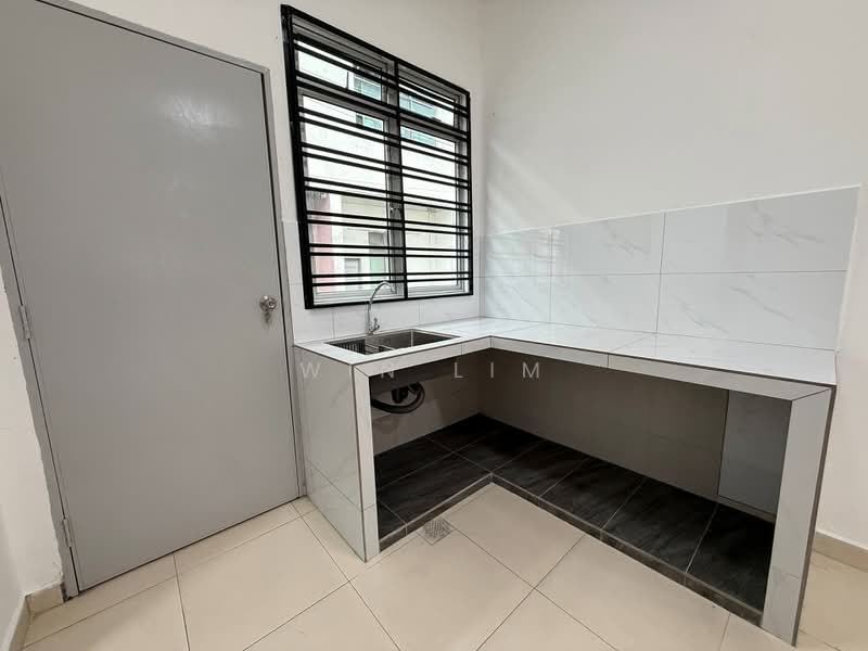 Rumah Teres 2 Tingkat untuk Dijual di Taman Scientex Senai (Senai) - Win Lim - Kitchen - PropertyGuru.com.my