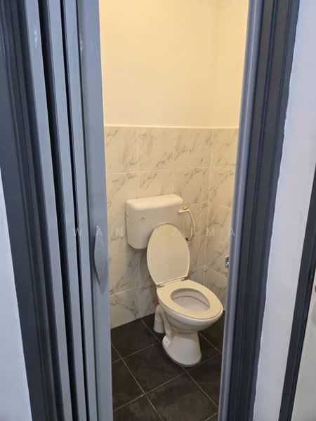 Rumah Berkembar untuk Disewa di Sungai Buloh (Selangor) - Wan Azima - Bathroom - PropertyGuru.com.my