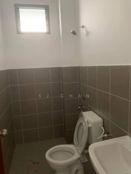 Rumah Bandar untuk Disewa di Taman Adda Heights (Tebrau) - SJ CHAN - Bathroom - PropertyGuru.com.my