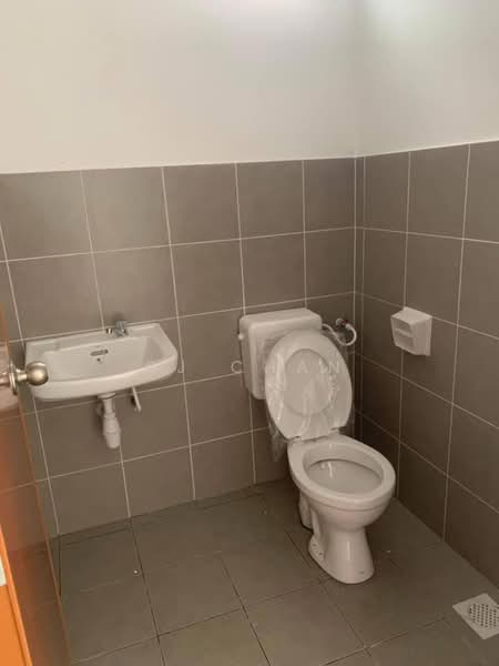 Rumah Bandar untuk Disewa di Taman Adda Heights (Tebrau) - SJ CHAN - Bathroom - PropertyGuru.com.my