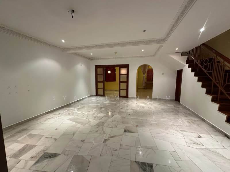 2-storey Terraced House for Sale in Putra Heights (Subang Jaya) - Syahrim Naim - Living Room - PropertyGuru.com.my