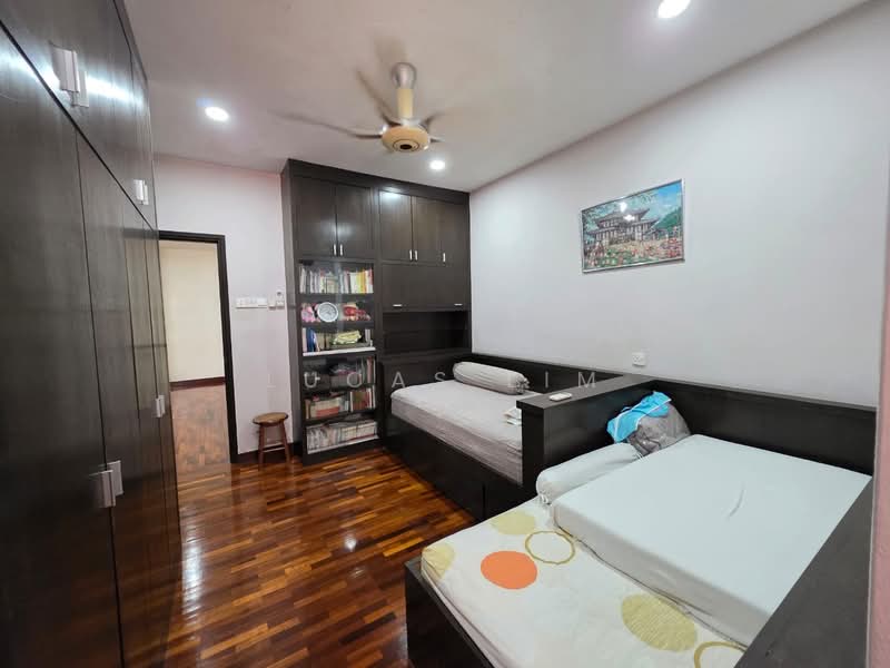 Terraced House for Sale in KL City Centre (Kuala Lumpur) - Lucas Lim - Bedroom - PropertyGuru.com.my